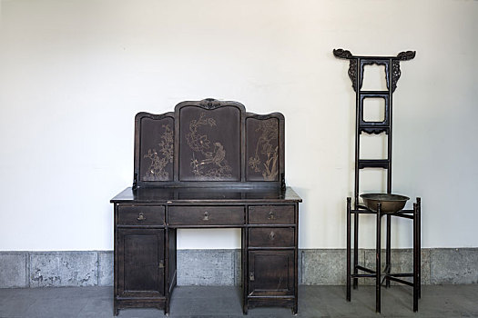 中国山东省蓬莱戚继光故居内的古典中式家具