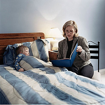 母亲,读,睡前故事,儿子