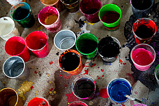 彩色,绘画,不同,杯子,地上