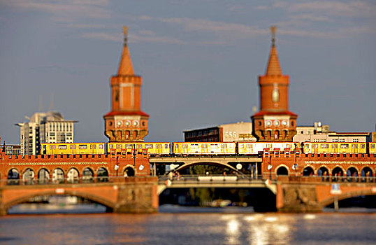 地铁,桥,穿过,施普雷河,微型,景色,柏林,德国,欧洲