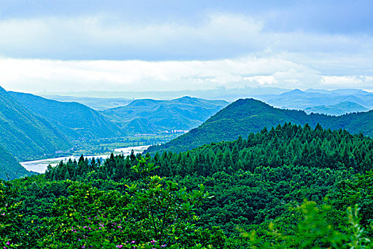 图们江日光山自然风光