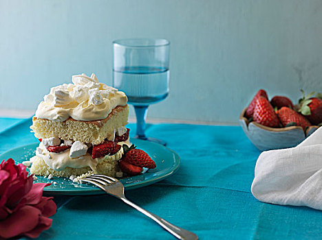 草莓,松糕,蛋白甜饼,乌拉圭