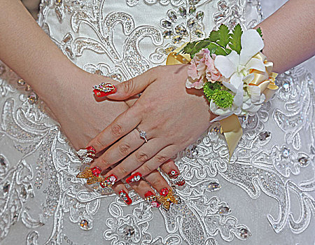 婚礼新娘的手