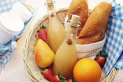 野餐篮,姜,啤酒,水果,面包