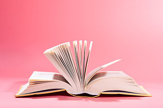 书籍,粉色背景
