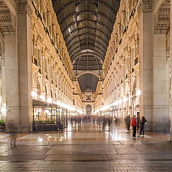 商业街廊,夜晚,广场,中央教堂,米兰,意大利,欧洲