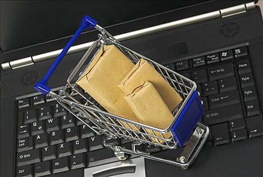 网上购物,购物车,包裹,站立,键盘,笔记本电脑