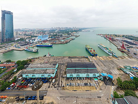 航拍海南海口秀英港,海口港客运站