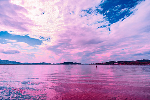万紫千红万金湖