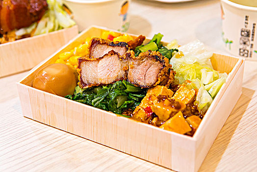 台湾国民美味台式便当,卫生健康,竹片饭盒,红烧猪肉便当