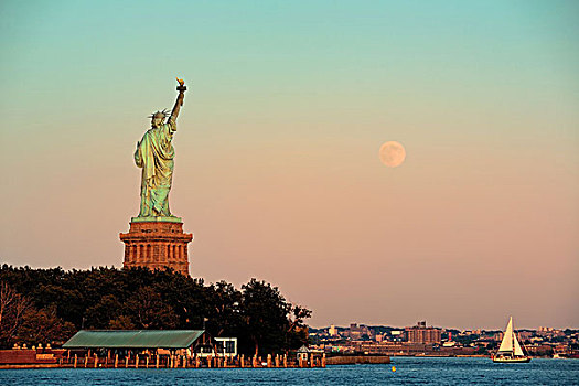 自由女神像,满月,日落,纽约