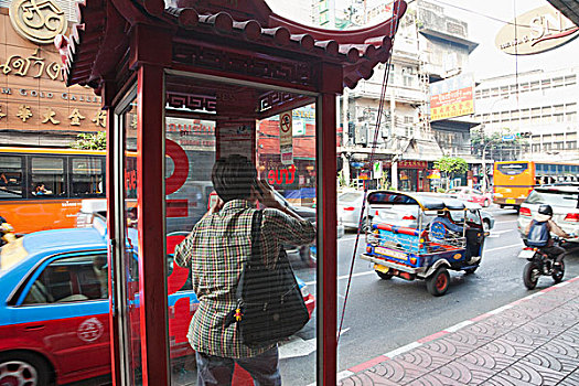 泰国,曼谷,唐人街,男人,打手机,电话亭,自由,交通,吵闹,污染