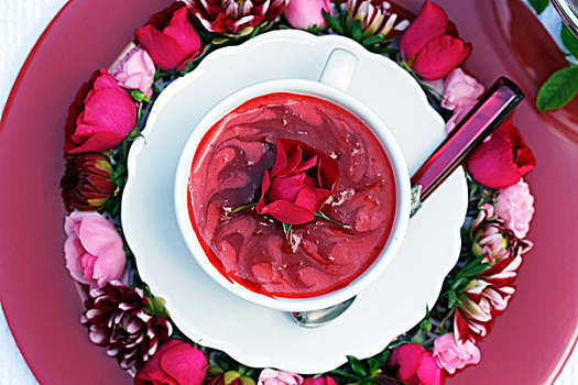 草莓慕斯,装饰,玫瑰