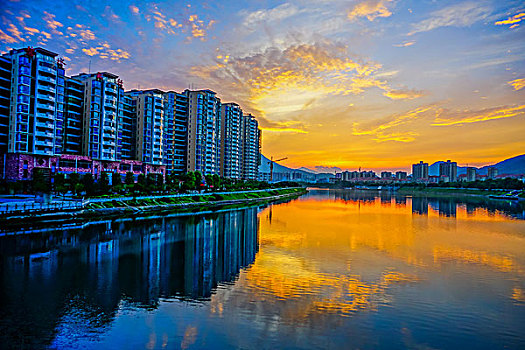 建筑群,高楼,河,灯,夜景,倒影,蓝天,白云