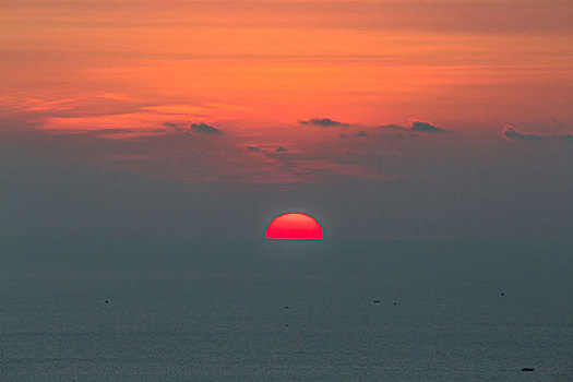 海上落日