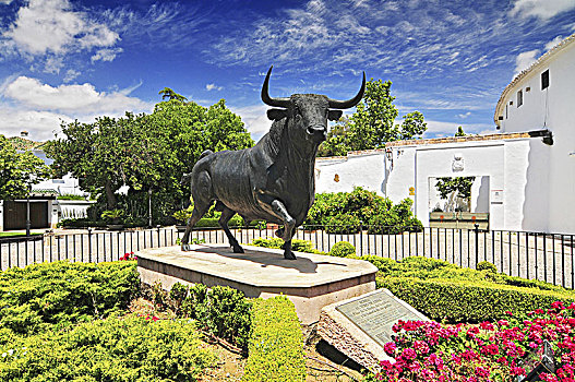 雕塑,公牛,户外,广场,斗牛场,隆达,安达卢西亚,西班牙