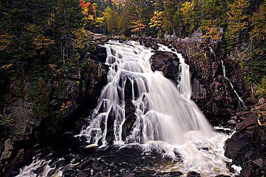 高,瀑布,围绕,秋色,国家,塔伯拉山,省立公园,魁北克,加拿大