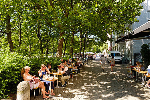 街头咖啡馆,穆伊施纳法海茨,施瓦宾格,慕尼黑,上巴伐利亚,巴伐利亚,德国,欧洲