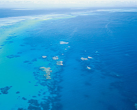 航拍澳大利亚凯恩斯大堡礁
