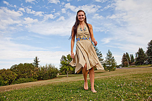 女青年,跳舞,公园,飘动,连衣裙,艾伯塔省,加拿大
