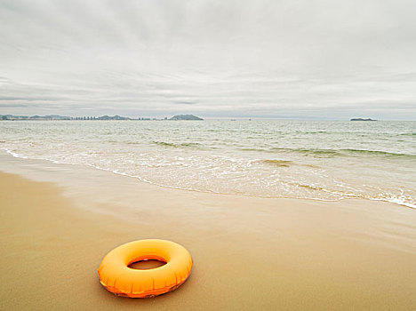 海边的救生圈