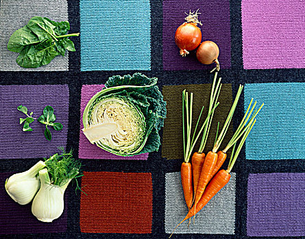 胡萝卜,洋葱,卷心菜,茴香,菠菜,豆瓣菜,棋盘,背景