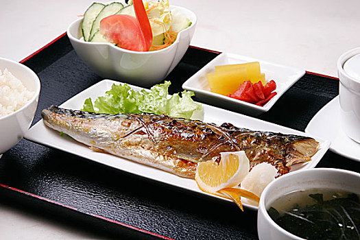 烤青花鱼套餐