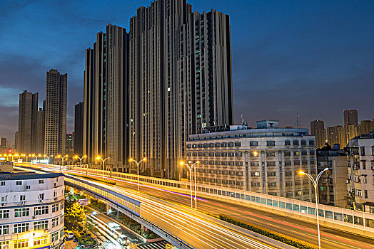 城市道路灯光夜景