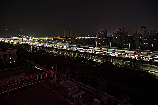 元旦节里滨江高速夜色