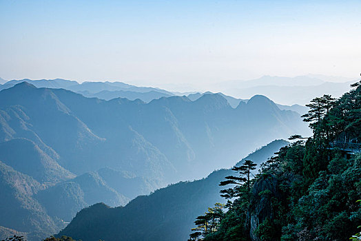 江西上饶三清山群山峡谷