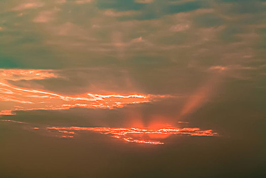 彩霞天空