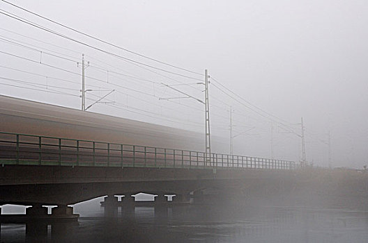 列车,桥,遮盖,雾