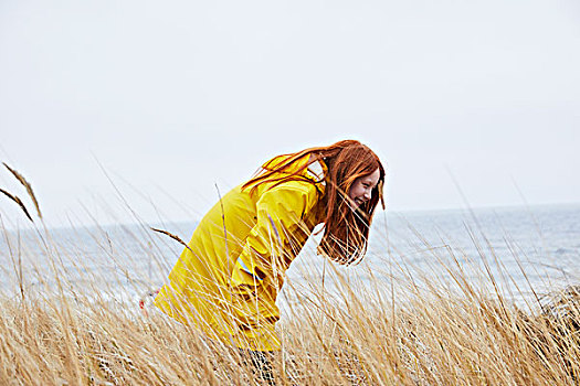 高兴,女孩,黄色,雨衣,海上