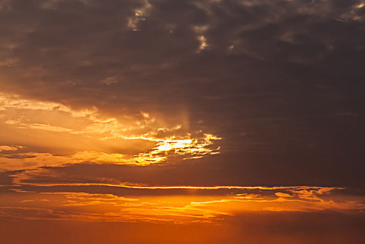 彩霞天空