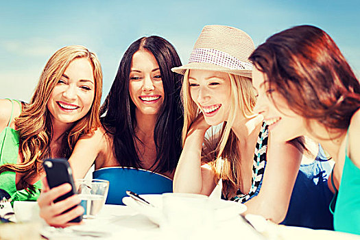 暑假,度假,科技,女孩,看,智能手机,咖啡,海滩