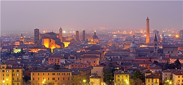 博洛尼亚,远眺,老城,教堂,晚间,黃昏