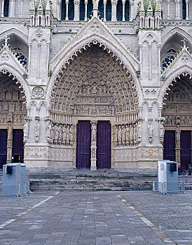法国亚眠大教堂