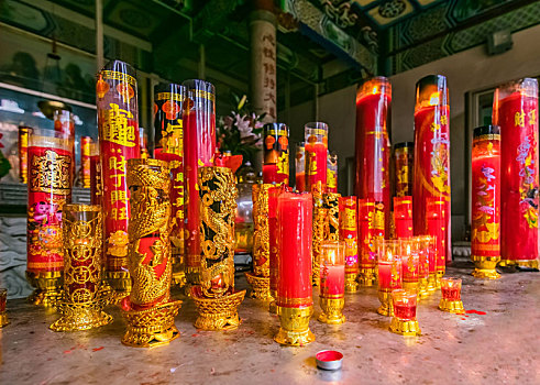 中国禅院祭祀日用品红色香烛环境装饰品