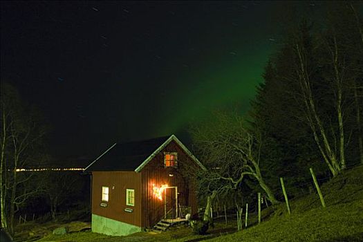 传统,木屋,北极光,极地,夜晚,冬天,特罗姆瑟,背影,挪威,斯堪的纳维亚