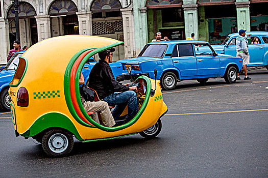 古巴,哈瓦那,黄色,出租车,街道,哈瓦那旧城,世界遗产,使用,只有
