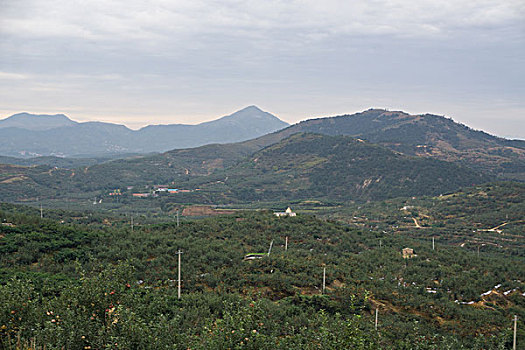 沂蒙山区的小山村