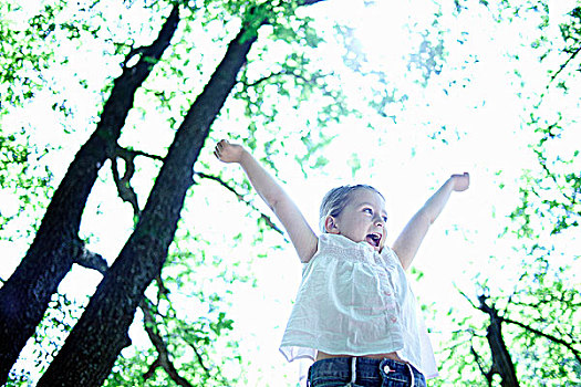 高兴,小女孩,树林