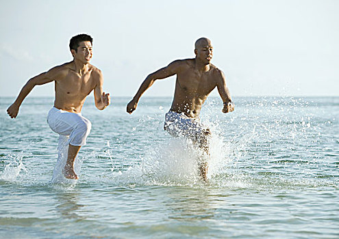 两个男人,跑,海洋