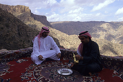 沙特阿拉伯,靠近,乡村,咖啡馆,男人,喝咖啡