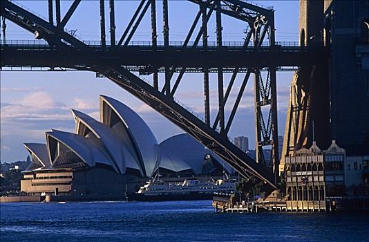 澳大利亚,新南威尔士,悉尼,悉尼歌剧院,衣架,桥,剧院,屋顶,船,满,航行,设计,著名,丹麦,建筑师,约翰-伍重,世界遗产,坐