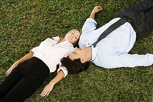 俯拍,职业女性,商务人士,躺着,草