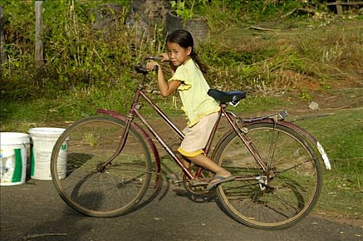 小女孩,大,自行车,老挝
