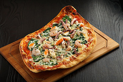 菠菜海鲜披萨