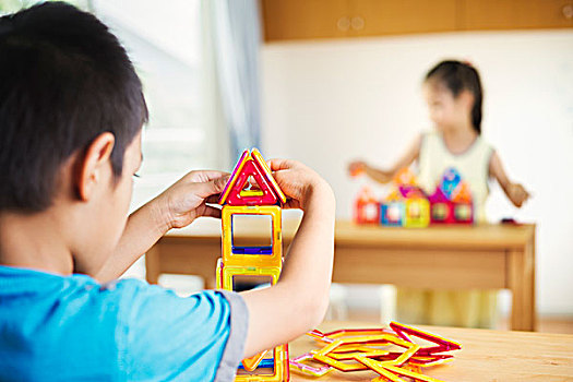 两个孩子,建筑,几何,形状