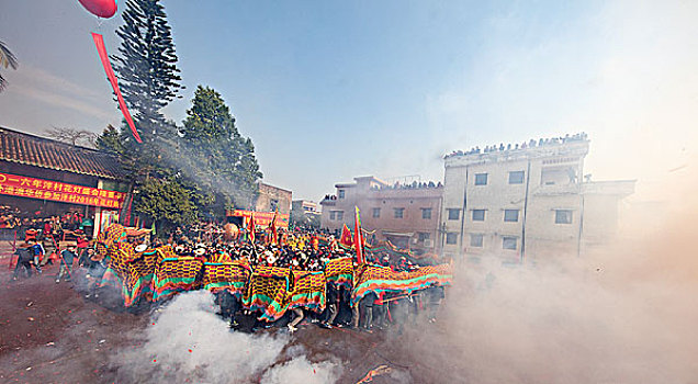 泮村舞灯会